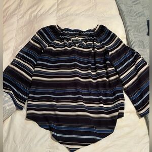 BELL SLEEVE BLOUSE light weight material